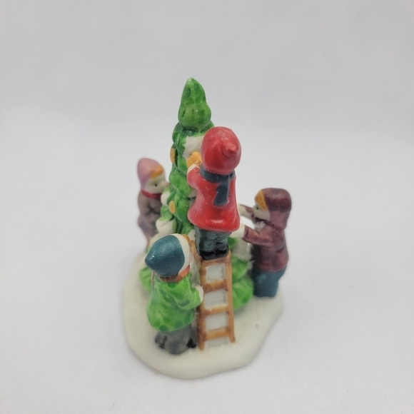 Dickens Collectables fabric shop Porcelain lighted house & 4 kids decorating tre - Picture 3 of 9